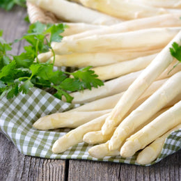 Salade d’asperges, pommes de terre, mâche et oeuf mollet