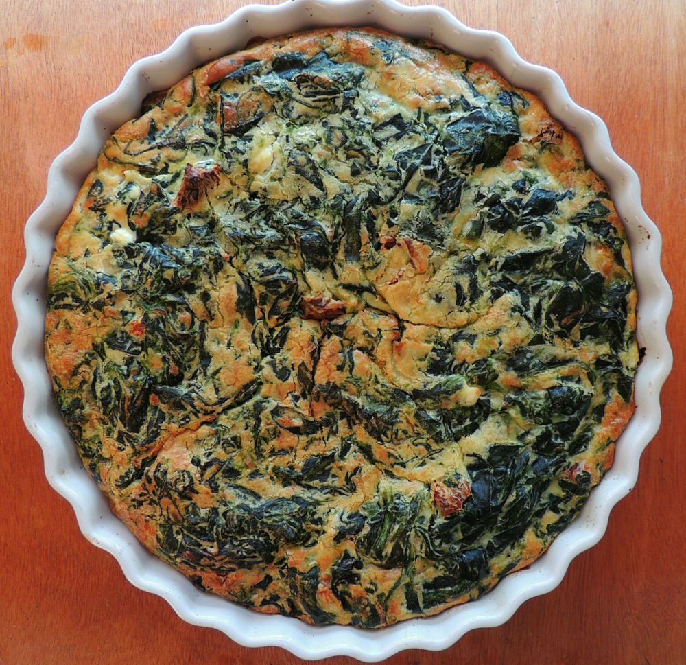 RECETTE : Clafoutis d’épinards au chèvre et tomates séchées