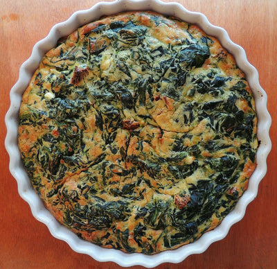RECETTE : Clafoutis d’épinards au chèvre et tomates séchées
